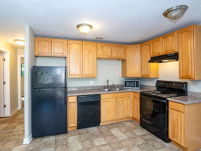 American Lake Townhomes — Photo 36