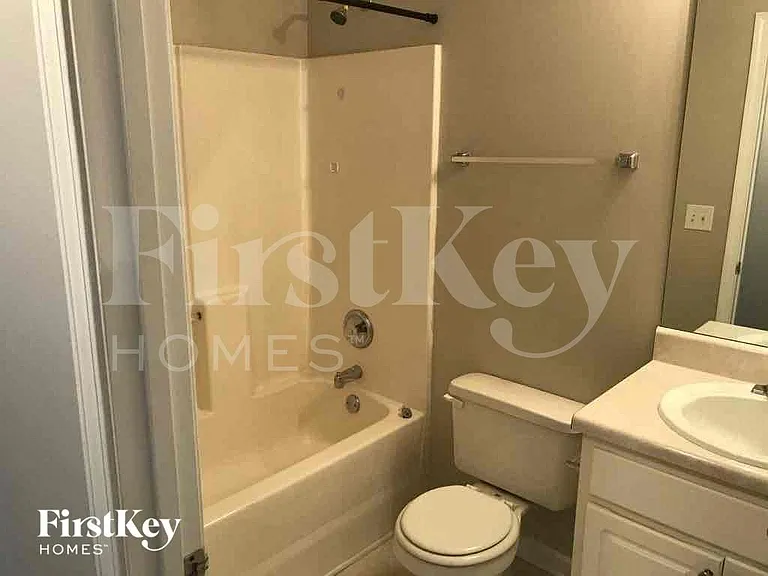 182 Prescott Ct — Photo 10