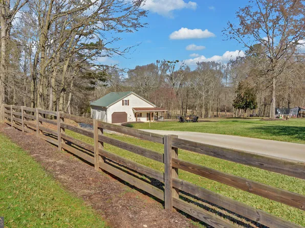 1483 Roper Rd, Lavonia, GA 30553