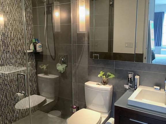 5th image of 34 N 7th St APT 4I