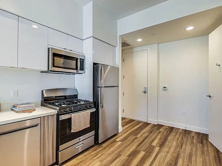 950 Lofts — Photo 27