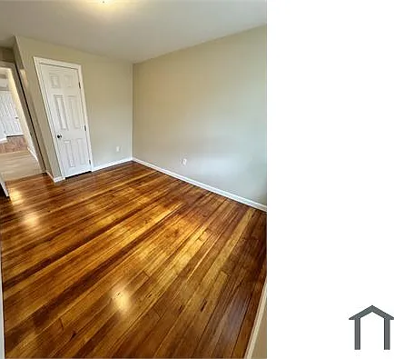 3 bed, 1000 sqft, $2,400 — Photo 3