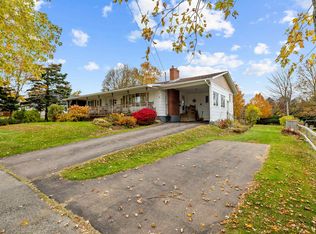 72 Macrae Dr, Charlottetown, PE C1C 0S3