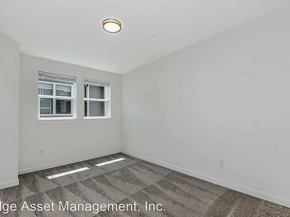 5th image of 6430 N Montana Ave #202