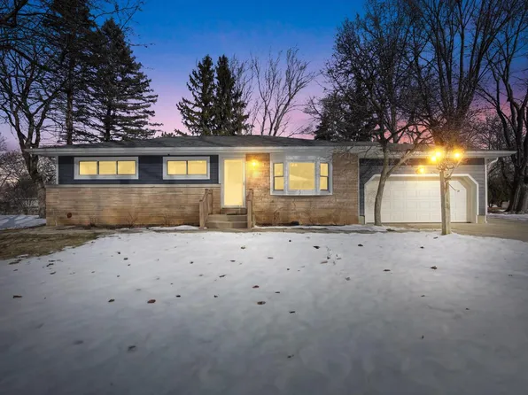 19260 Brookdale DRIVE, Brookfield, WI 53045