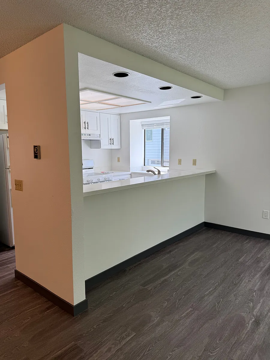Building Photo - 3019 3rd Ave W #1