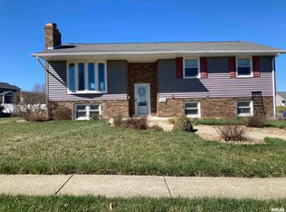 1008 Westminster Dr, Washington, IL 61571