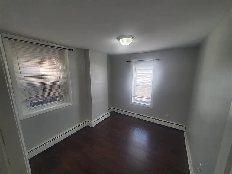 620 Dudley St #4 — Photo 8