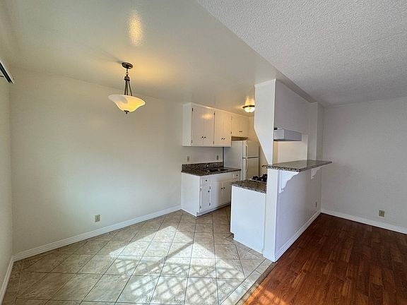 3rd image of 42 N Parkwood Ave APT 3