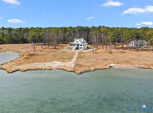 147 Galway Bay Ln, Kilmarnock, VA 22482