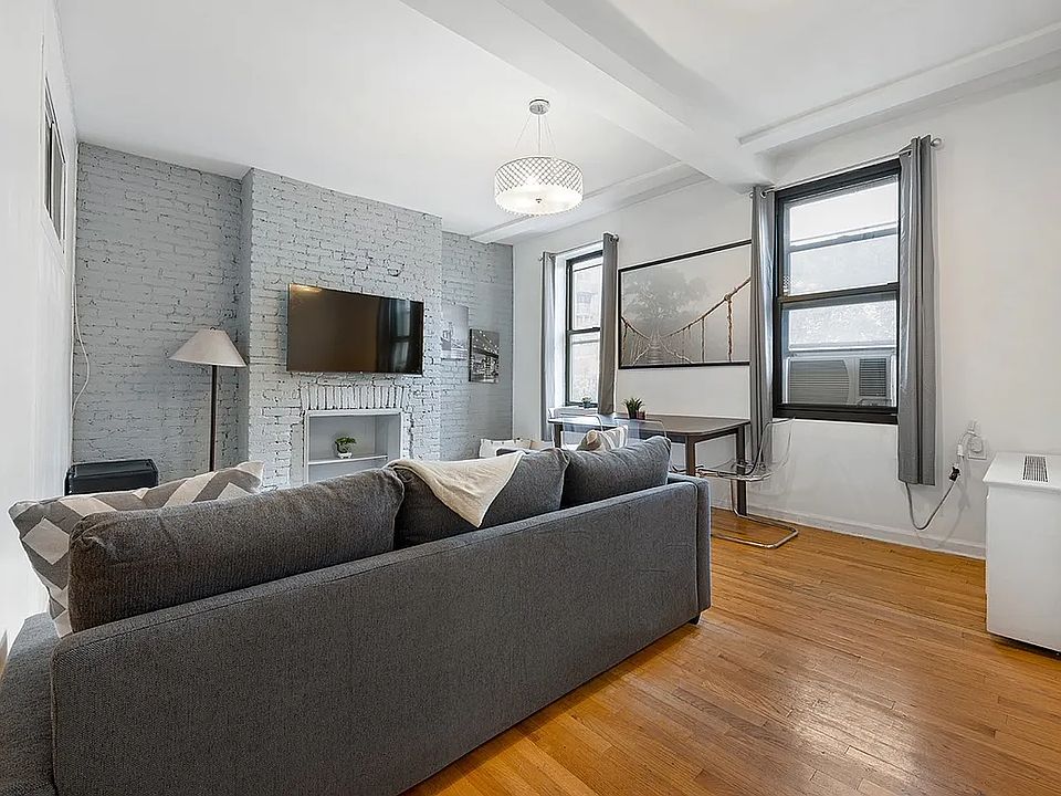 1st image of 321 E Houston St APT 1