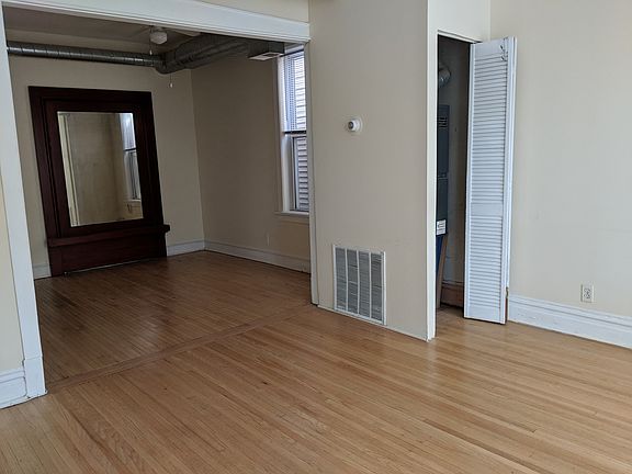 2nd image of 3730 W Dickens Ave