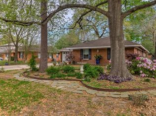 2122 Saxon Dr, Houston, TX 77018