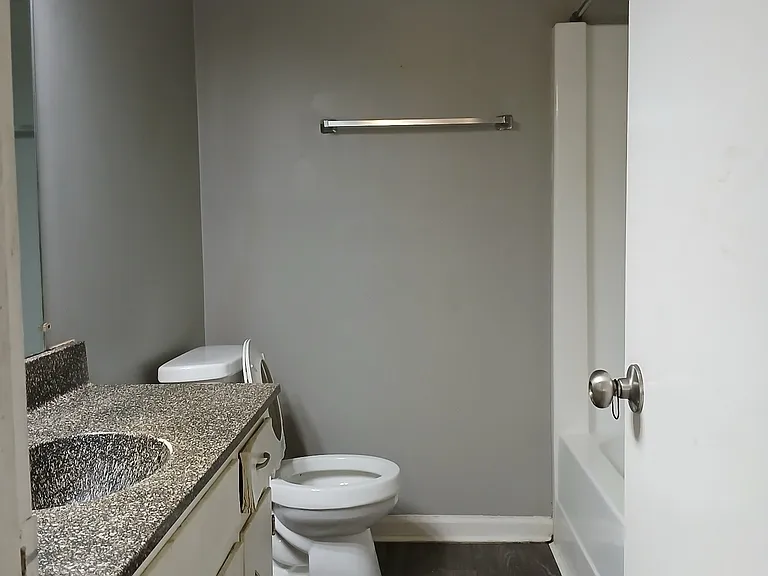 120 Walnut St #23 — Photo 5