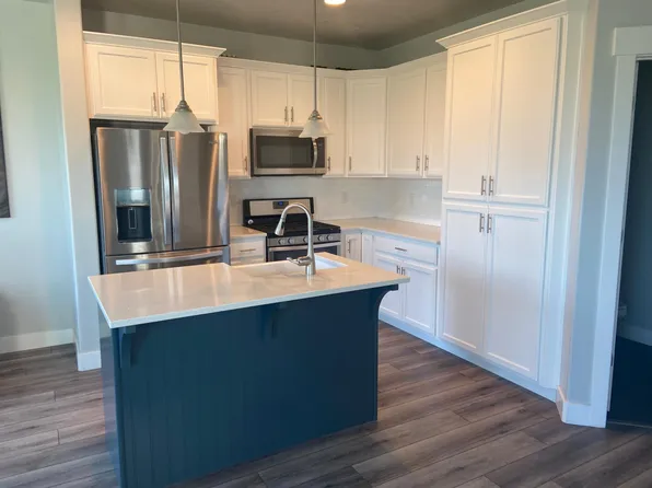 142 W Silver Springs Dr, Vineyard, UT 84059