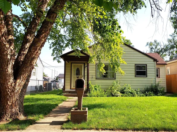 2737 6th Ave, Council Bluffs, IA 51501