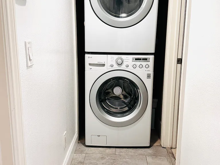 LG full-size washer and dryer set