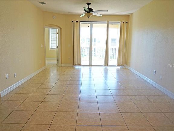 3rd image of 240 W End Dr Unit 922
