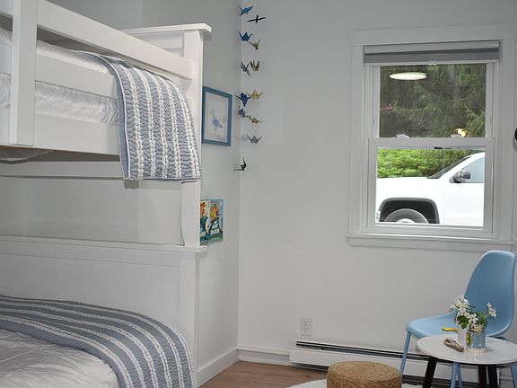 5th image of 8022 Fruitvale Rd