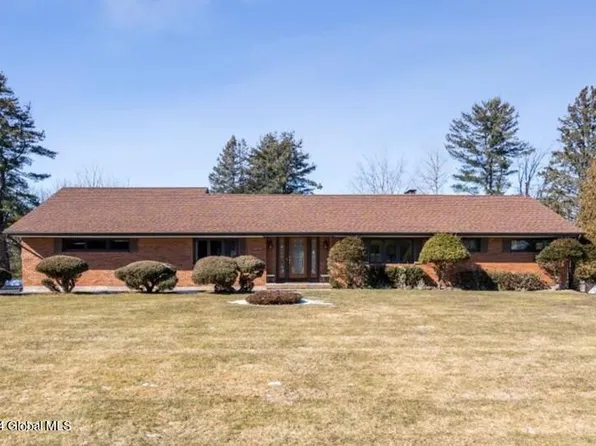 148 Ashdown Road, Ballston Lake, NY 12019