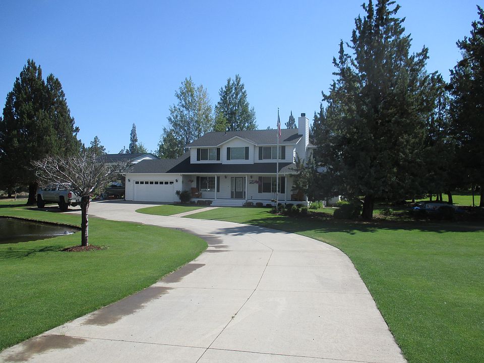 Private 2.49 acre setting