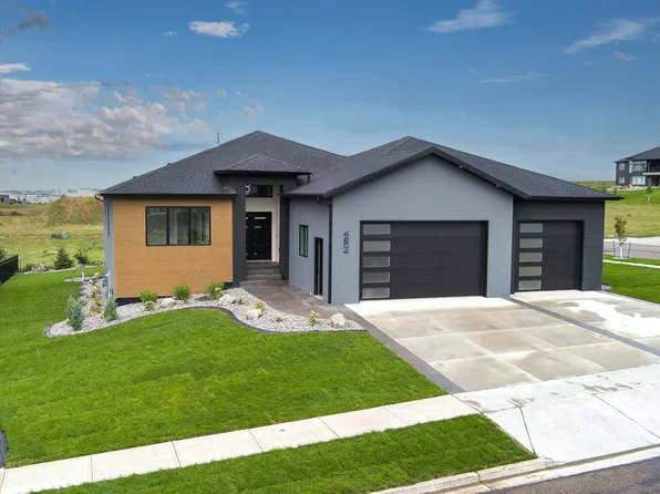 4204 Bugle Bnd, Bismarck, ND 58503