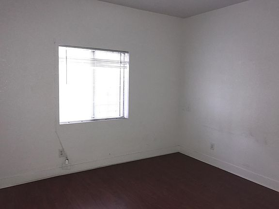 2nd image of 733 S Boyle Ave