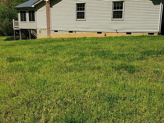 2nd image of 1820 Countryside Dr