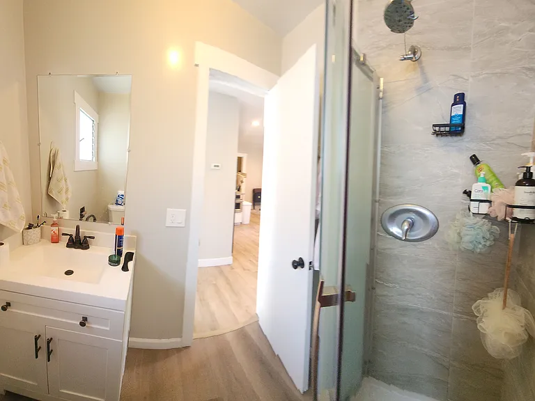 550 Foothill Blvd — Photo 16
