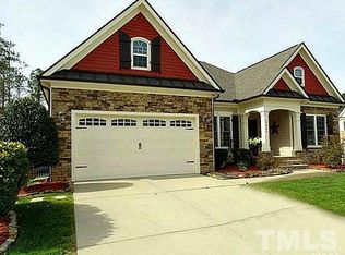 2695 Jenkins Lake Ct, Fuquay Varina, NC 27526