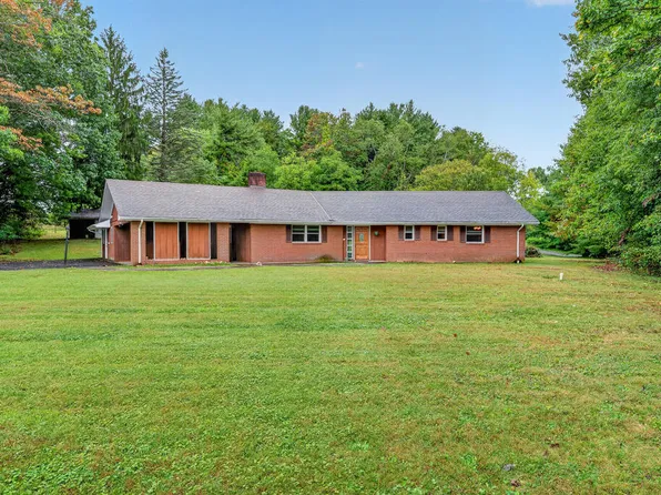61 Glenmont Rd, Woodlawn, VA 24381