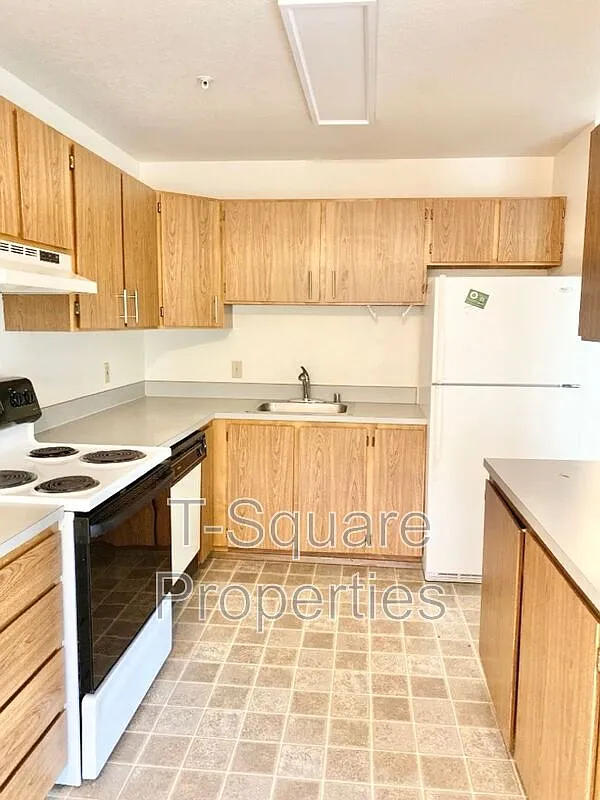 2 bed, 1.0 bath, 815 sqft, $1,495 — Photo 1