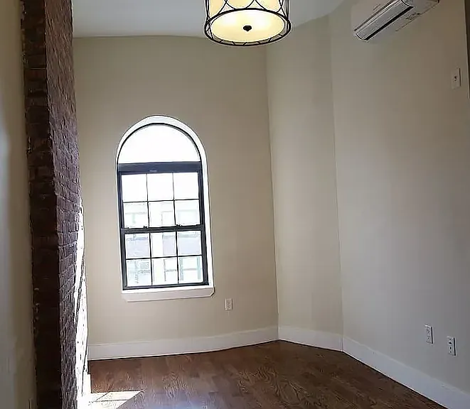 255 Hart St #2L — Photo 10