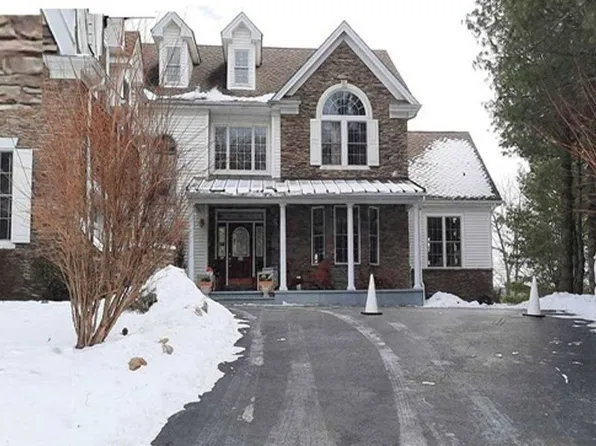 55 Overlook Rdg, Oakland, NJ 07436