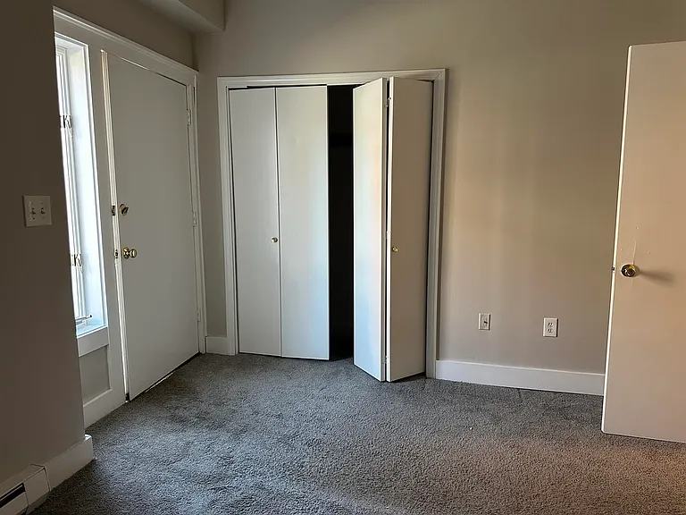 71-103 Front Street — Photo 34