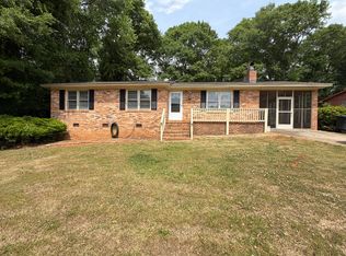 224 Emory Dr, Hartwell, GA 30643