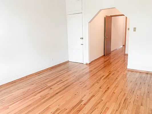 Rented by Ulas Real Estates Inc | media 2