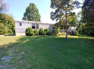 3355 Phillips Flats Rd, Oneida, TN 37841