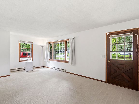 5th image of 15524 Larch St NW