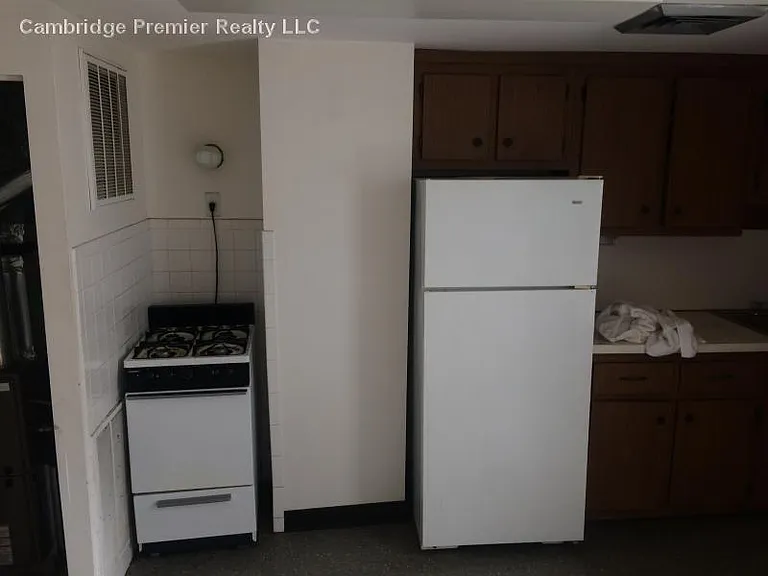 790 Main St #10 — Photo 12