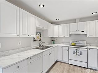 11816 Avondale Pl NE #2, Redmond, WA