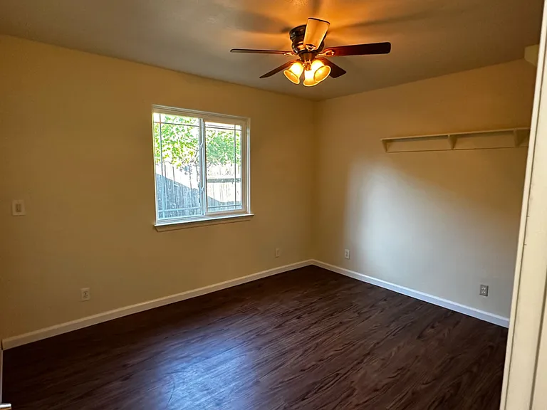 7860 Summerplace Dr — Photo 9