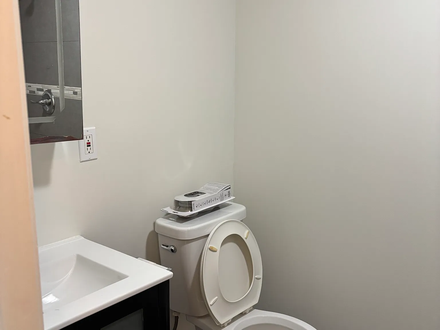 5 bed, 1500 sqft, $2,400 — Photo 4