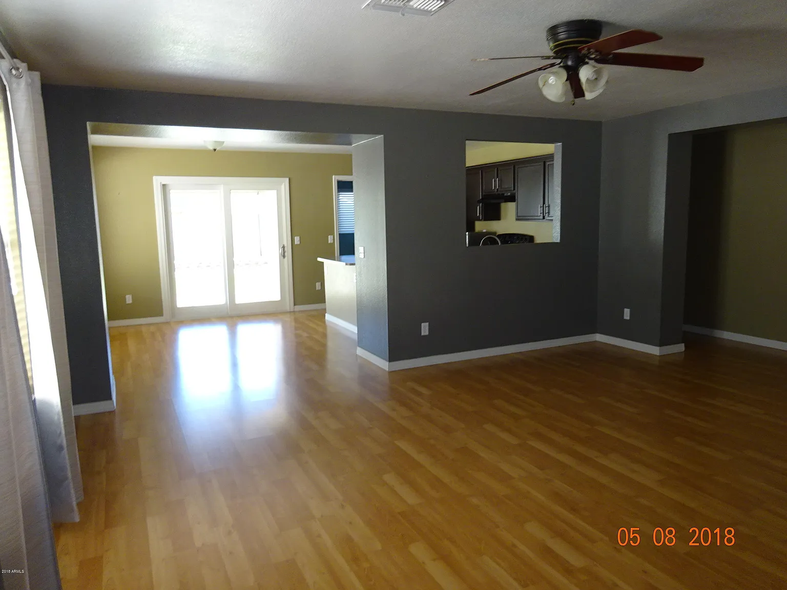 3 bed, 2.0 bath, 1419 sqft, $1,800 — Photo 4