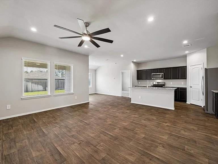 40463 Garden Heights Ln — Photo 11