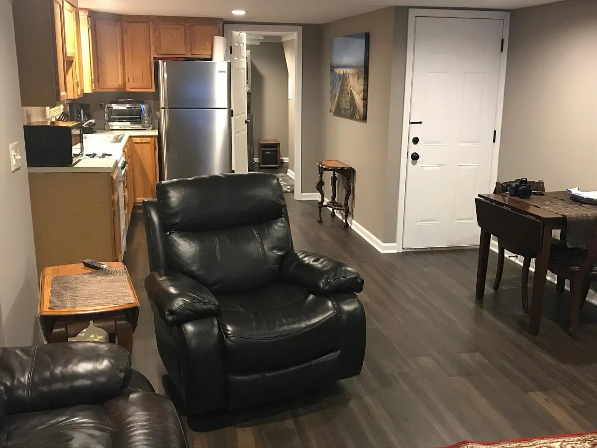 1 bed, 800 sqft, $1,100 — Photo 4