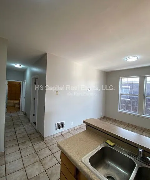 2449 Cleveland Blvd #D — Photo 7
