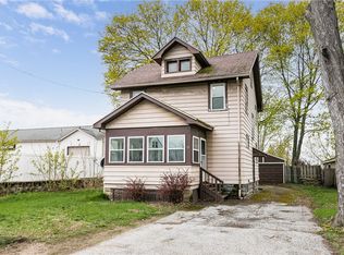 31 Laurelhurst Rd, Rochester, NY 14626