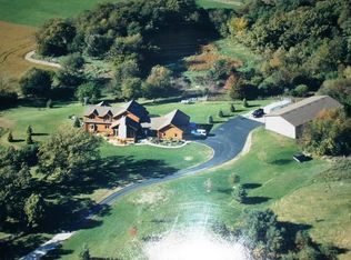 10406 Button Rd, Hebron, IL 60034