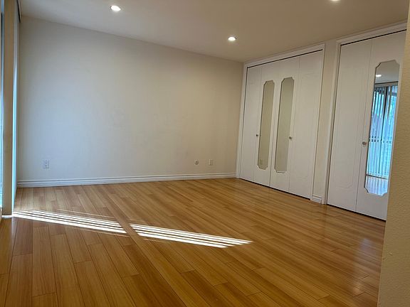 4th image of 125 W Mountain St APT 205